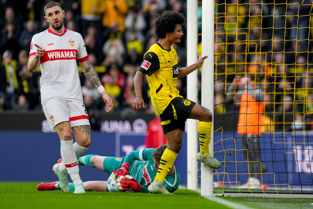 标准7人制足球场尺寸图解-开云网站