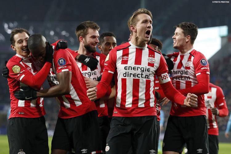 今晚埃因霍温备战荷甲,门线救险细节曝光,更衣室稳定,数据趋势出现新变化(埃因霍温足球俱乐部) 今晚埃因霍温备战荷甲,门线救险细节曝光,更衣室稳定,数据趋势出现新变化(埃因霍温足球俱乐部)