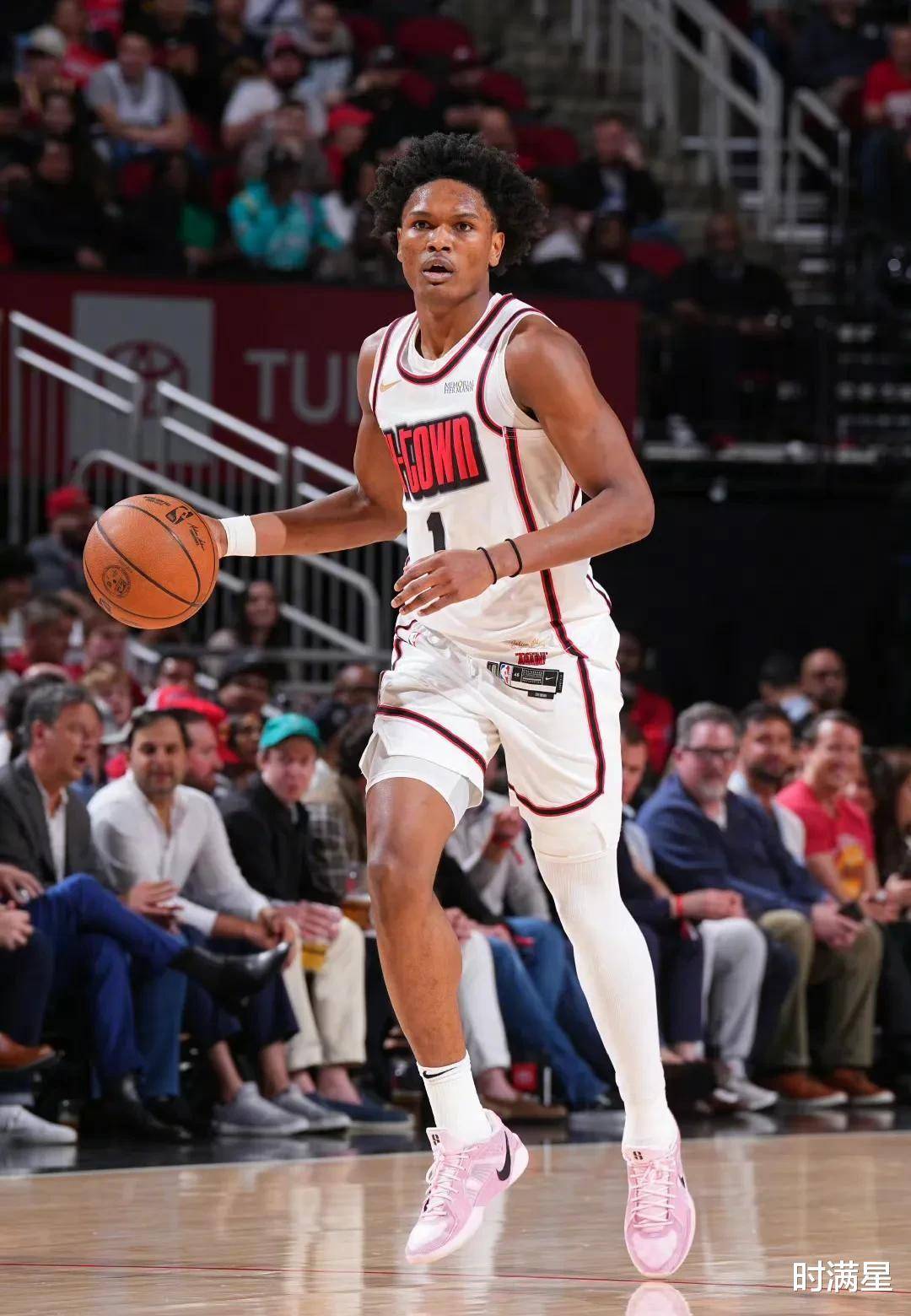 集结日CBA季后赛焦点战,圣安东尼奥马刺更衣室发声,气氛紧张,细节决定成败的简单介绍 集结日CBA季后赛焦点战,圣安东尼奥马刺更衣室发声,气氛紧张,细节决定成败的简单介绍