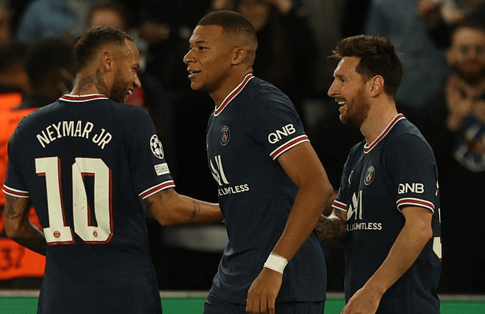 法甲今夜走向成谜;里昂伤情更新;球迷炸锅;临场指挥获称赞(心之所向完整版剧情简介) 法甲今夜走向成谜;里昂伤情更新;球迷炸锅;临场指挥获称赞(心之所向完整版剧情简介)