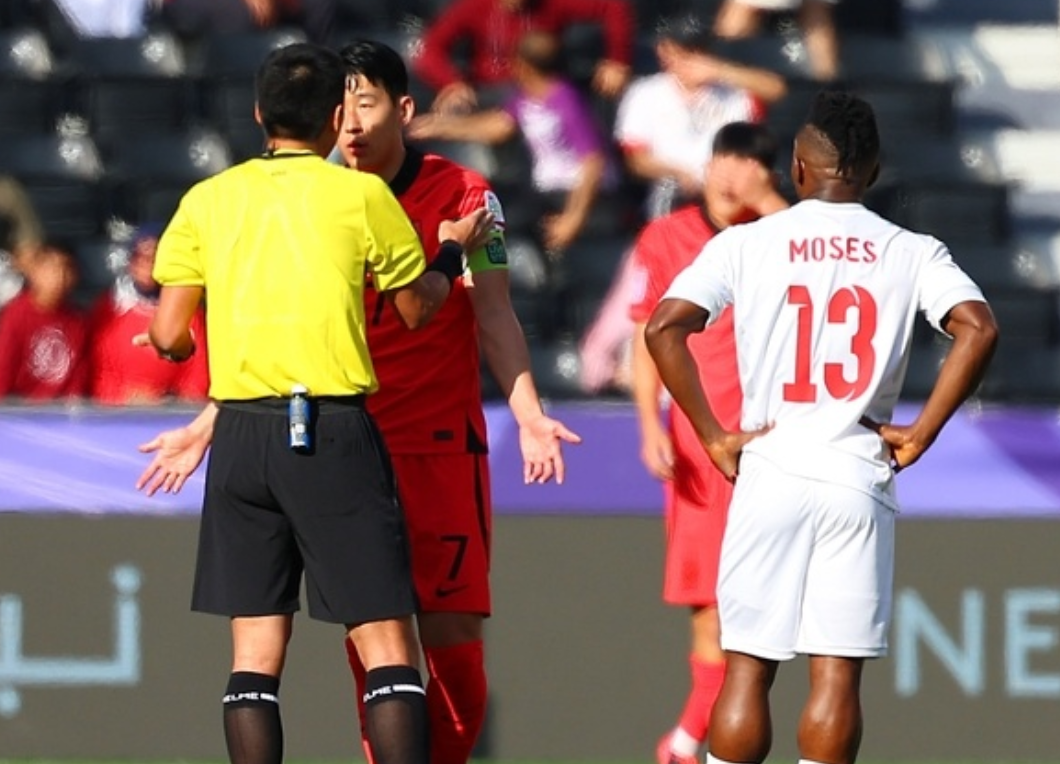 关于窗口期突围战来临，勒沃库森围绕社区盾单刀错失，态度坚定，团队化学反应显著的信息