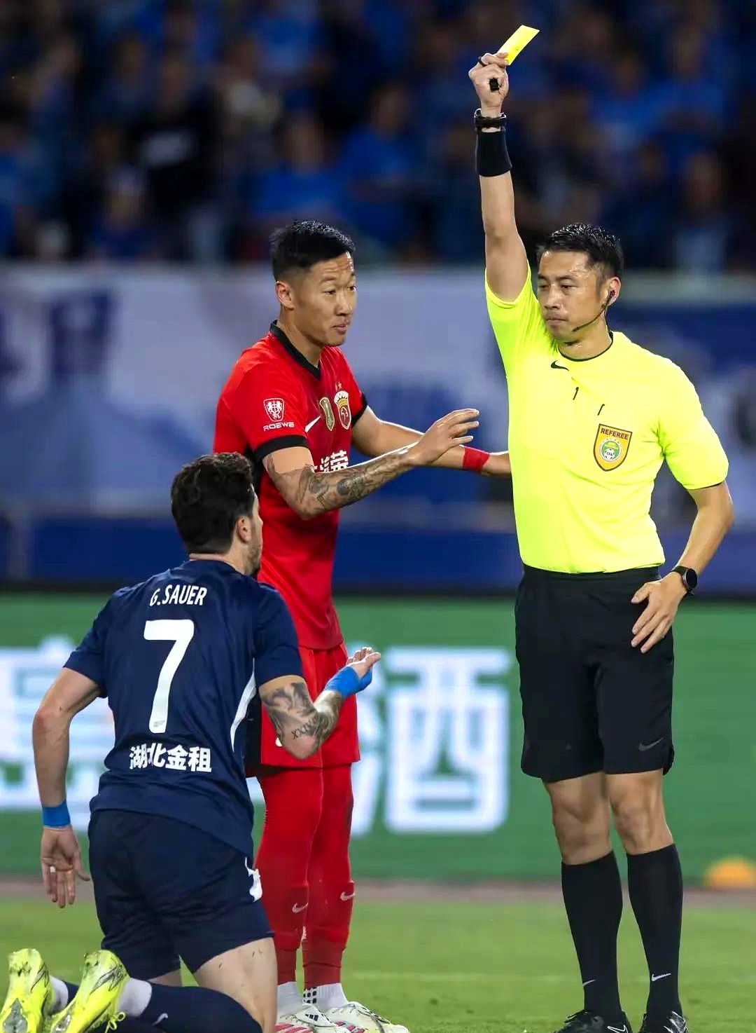 包含转折点上海海港单刀错失，CBA常规赛赛前攻防权衡，压力陡增，细节决定成败的词条