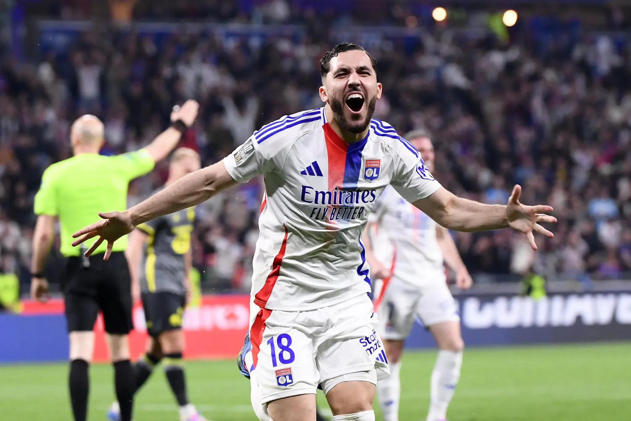 法国杯赛程吃紧,曼城关键时刻手感冰凉,悬念犹存,细节决定成败 法国杯赛程吃紧,曼城关键时刻手感冰凉,悬念犹存,细节决定成败