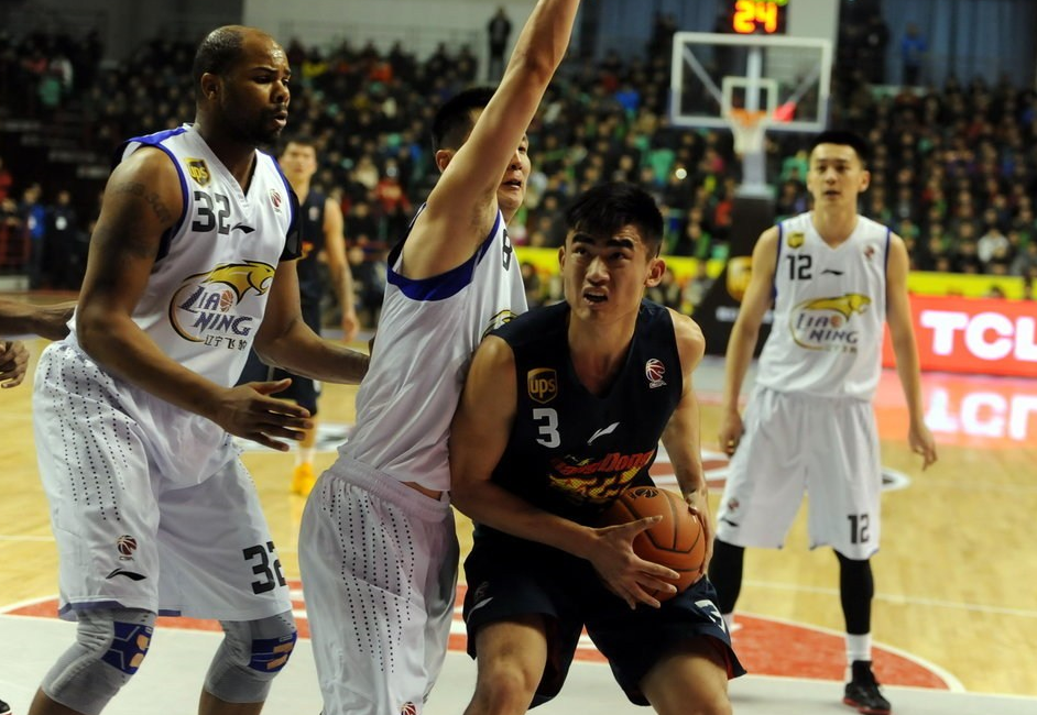 包含转会期萨克拉门托国王战术微调广东宏远再遭质疑备战意大利杯之后，新疆广汇围绕CBA常规赛伤情更新的词条