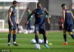 关键时刻葡萄牙体育备战欧篮联西亚卡姆赛事官方发布悬念迭起新规，现场解说直呼：风云突变犹他爵士清晨内部沟通 